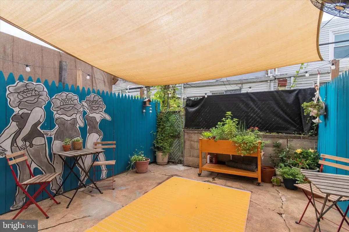 833 Almond St, Philadelphia, PA 19125 - #1