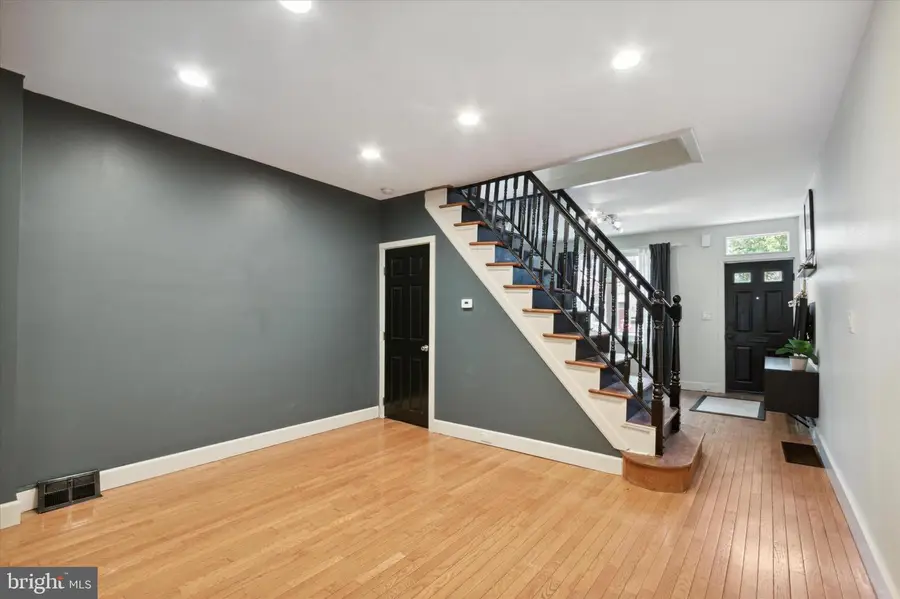 833 Almond St, Philadelphia, PA 19125 - #3