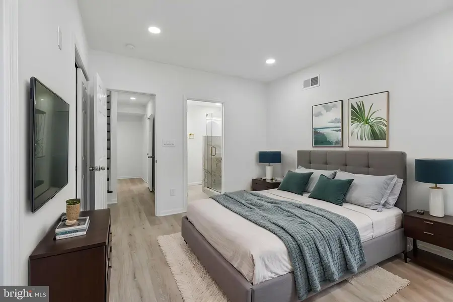 21 E Silver St, Philadelphia, PA 19134 - #3