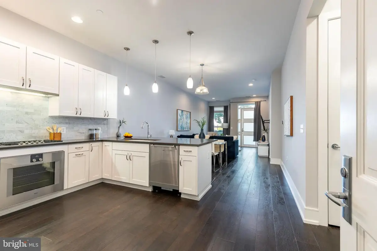 410 S Front St #102, Philadelphia, PA 19147 - #1