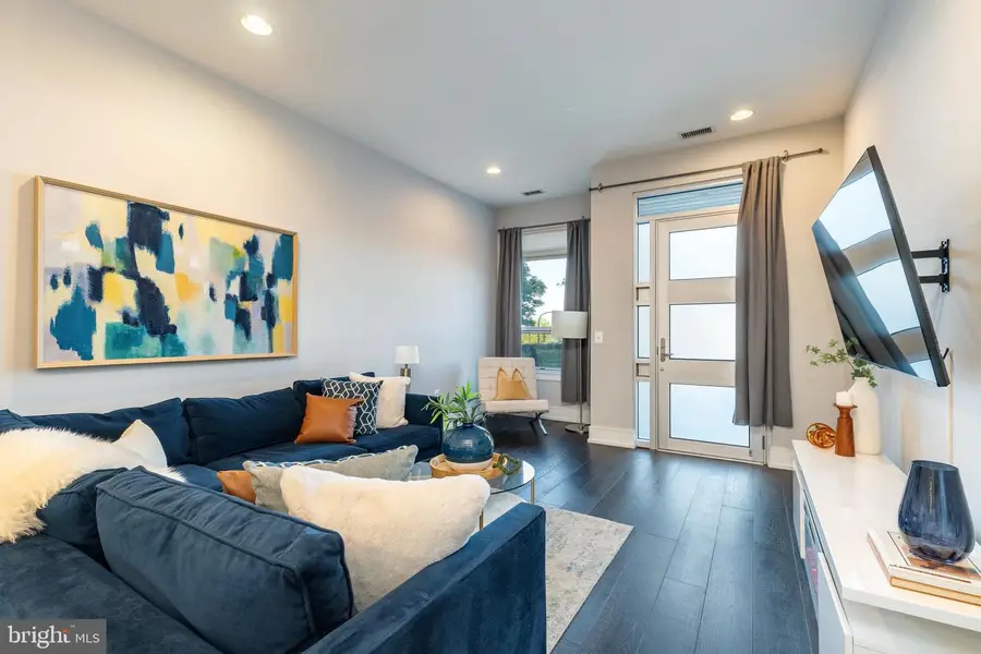 410 S Front St #102, Philadelphia, PA 19147 - #3