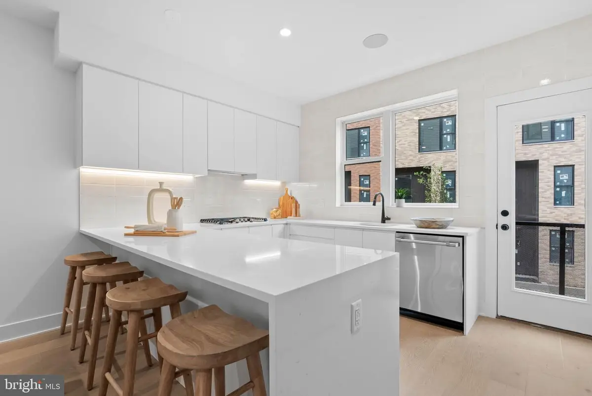 650 Fairmount Ave #j3, Philadelphia, PA 19123 - #1