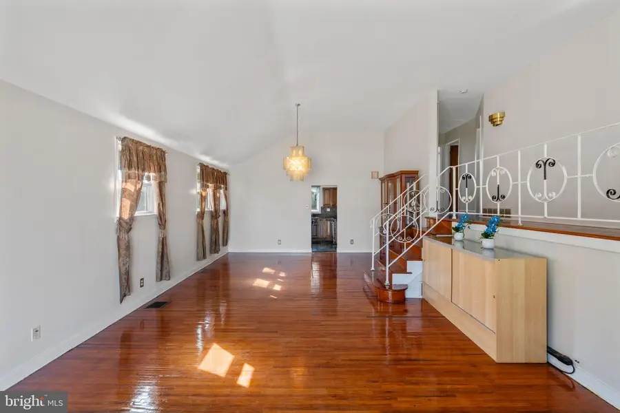 9967 Verree Rd, Philadelphia, PA 19115 - #2