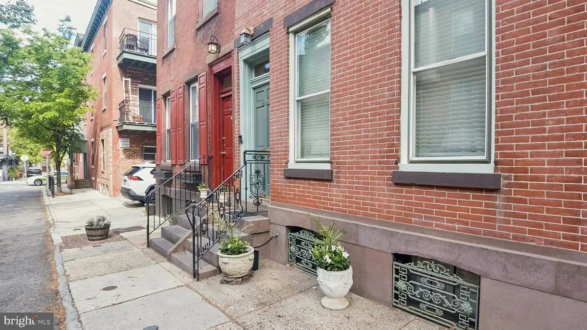 2049 Appletree St, Philadelphia, PA 19103 - #1