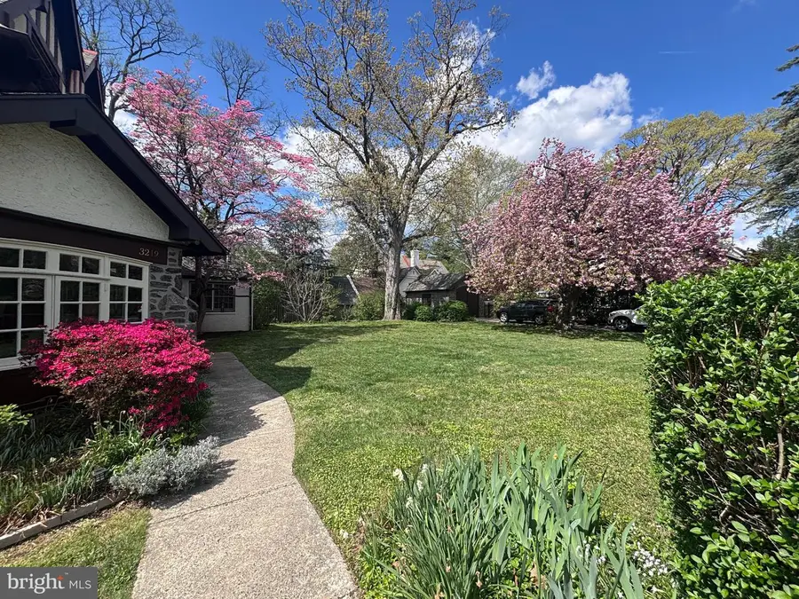 3219 W Penn St, Philadelphia, PA 19129 - #3