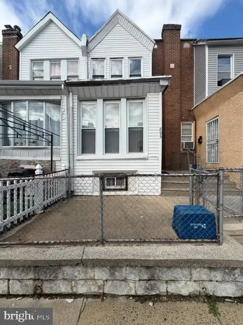 895 Marcella St, Philadelphia, PA 19124 - #1