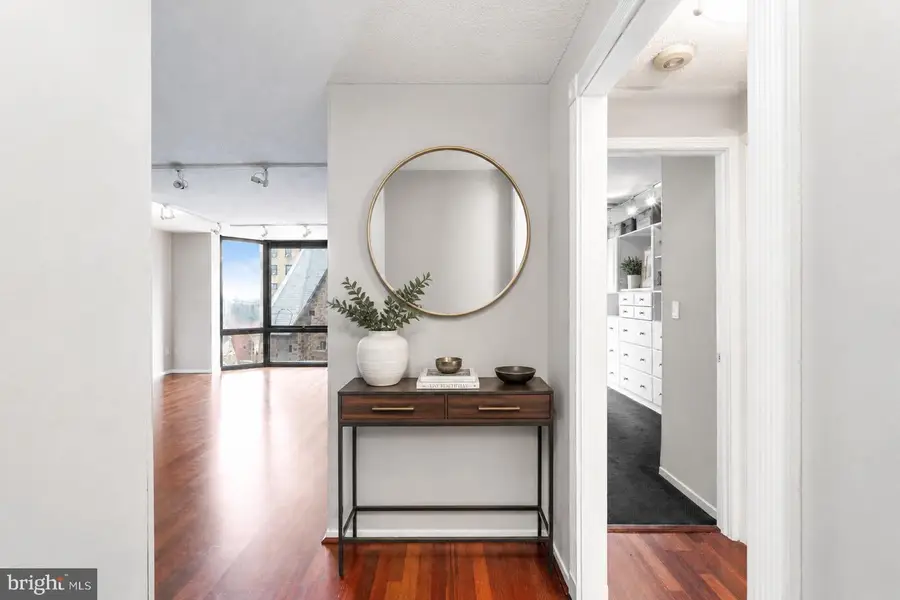2018-32 Walnut St #6j, Philadelphia, PA 19103 - #3