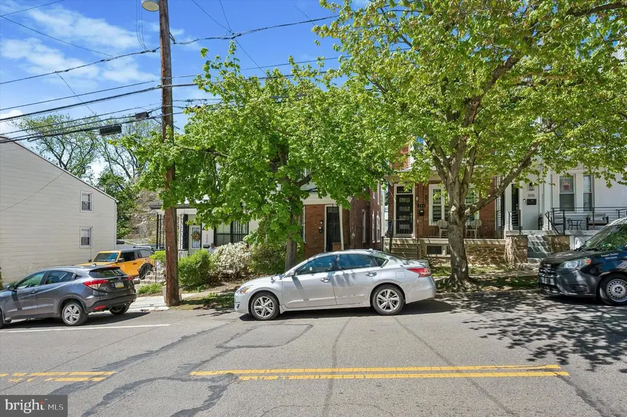 302 Fountain St, Philadelphia, PA 19128 - #3