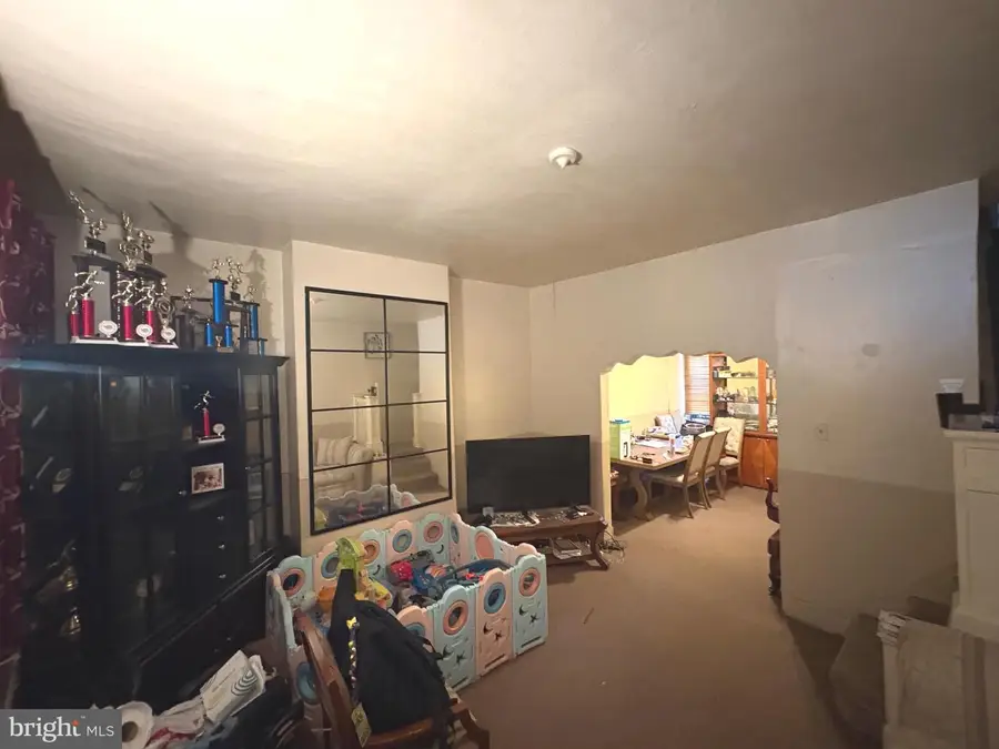 36 E Pleasant St, Philadelphia, PA 19119 - #3