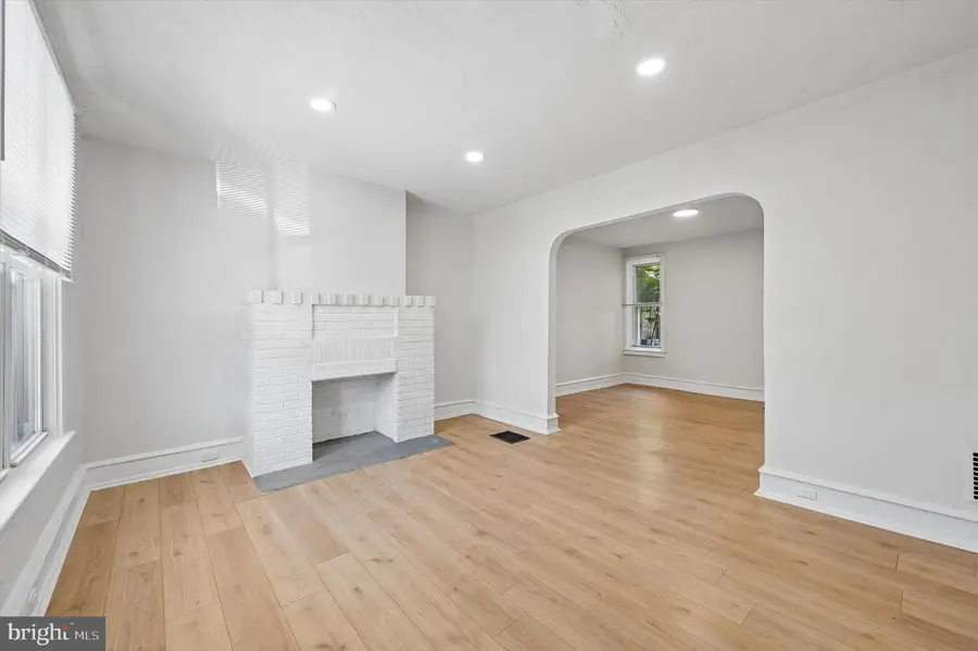 6107 Reedland St, Philadelphia, PA 19142 - #2