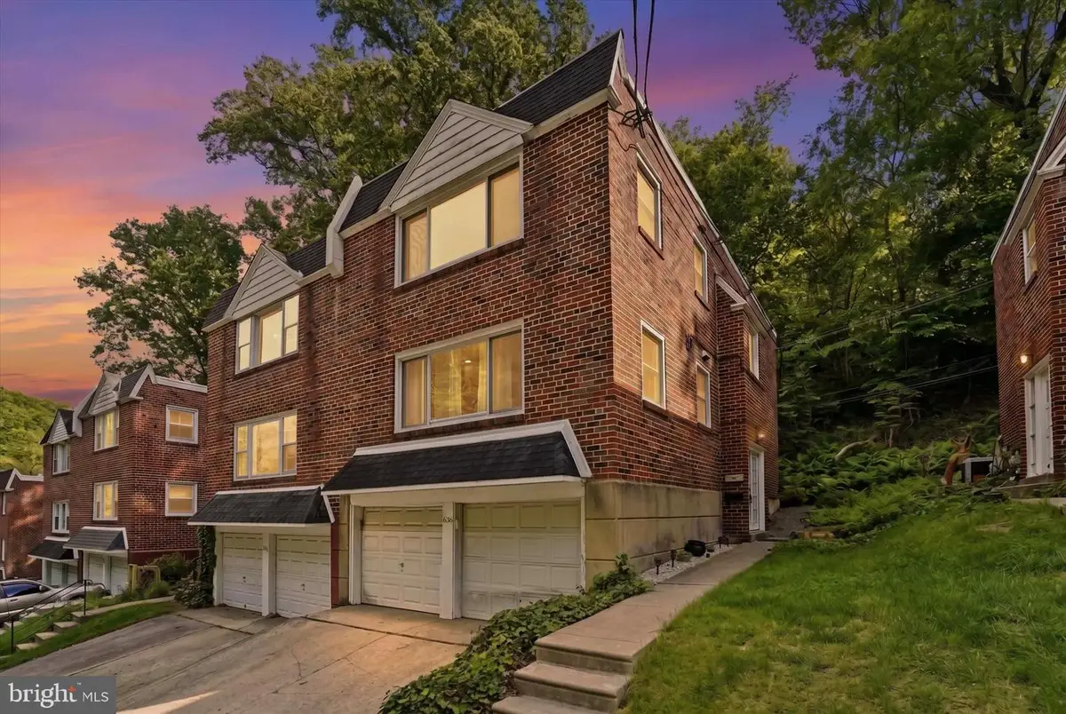 636 Green Ln, Philadelphia, PA 19128 - #1