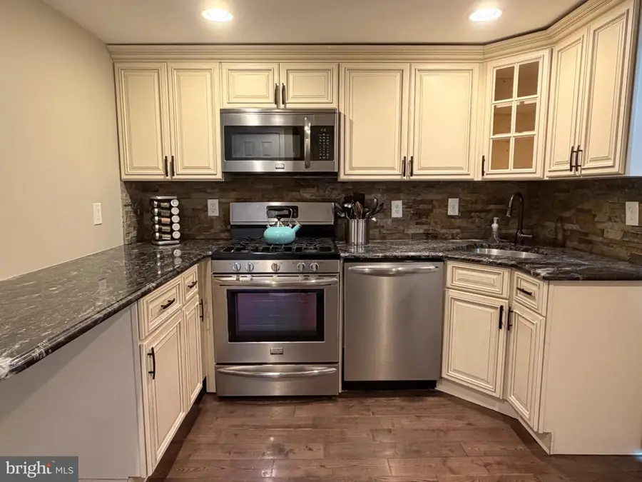 115 Mercy St, Philadelphia, PA 19148 - #3