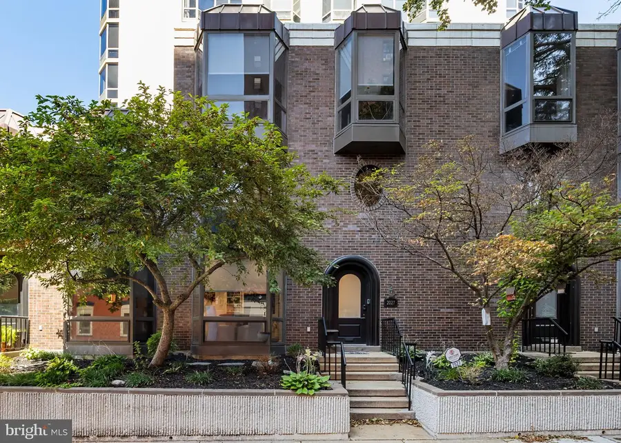 2027 Chancellor St, Philadelphia, PA 19103 - #2