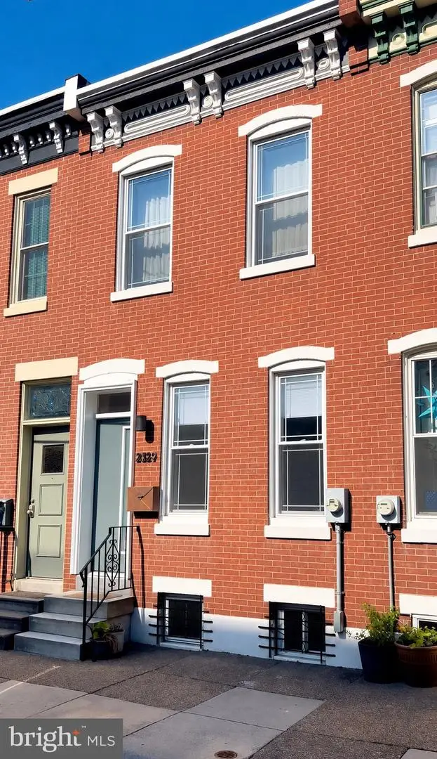 2329 E Fletcher St, Philadelphia, PA 19125 - #1