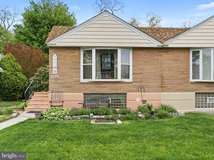 1913 Benton Ave, Philadelphia, PA 19152 - #2