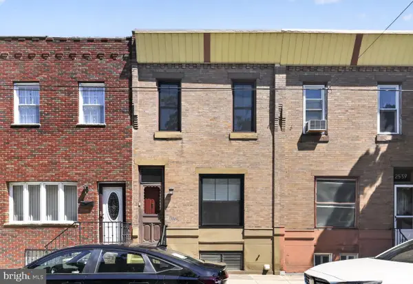 2537 S Chadwick St, PHILADELPHIA, PA 19145