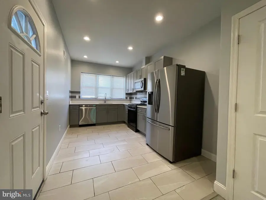 6324 Theodore St, Philadelphia, PA 19142 - #3