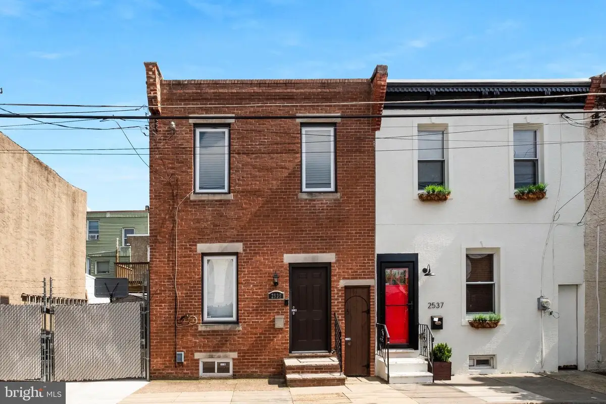 2539 Webb St, Philadelphia, PA 19125 - #1