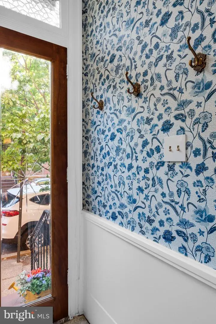 823 N 25th St, Philadelphia, PA 19130 - #3