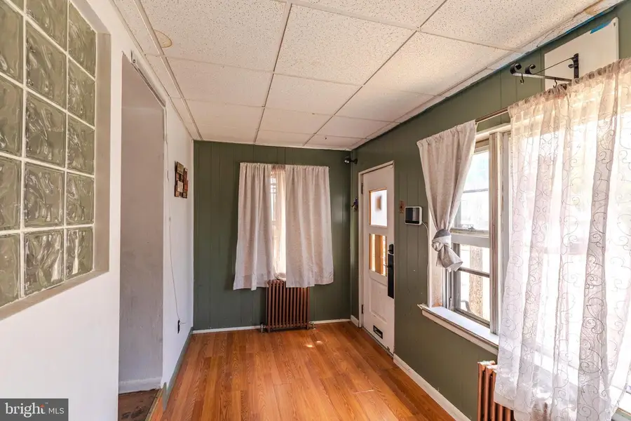 955 Pratt St, Philadelphia, PA 19124 - #3