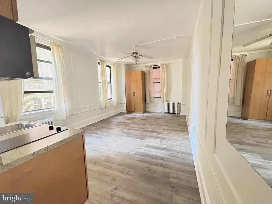 1324 Locust St #426, Philadelphia, PA 19107 - #2