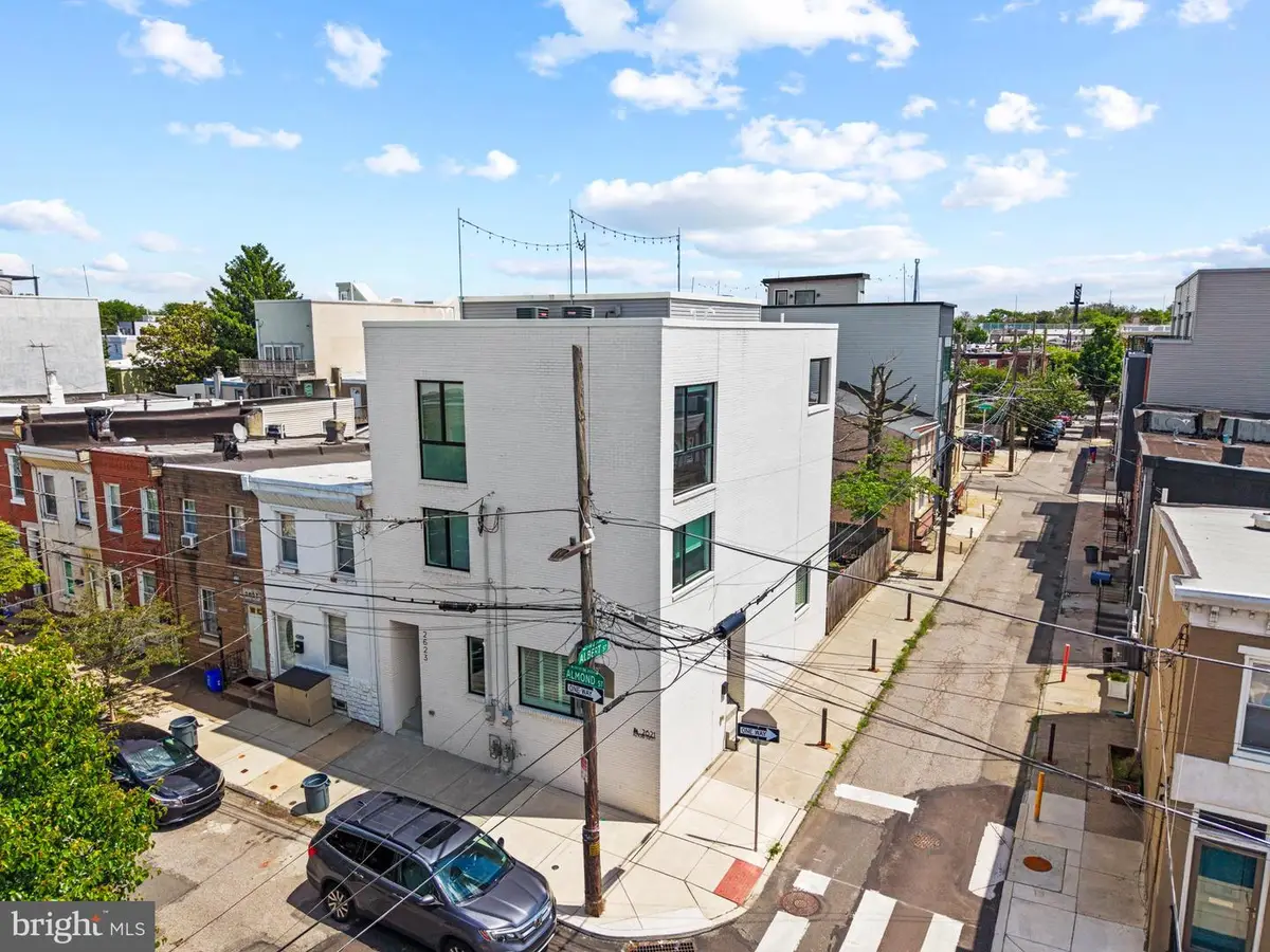 2621 Almond St, Philadelphia, PA 19125 - #1