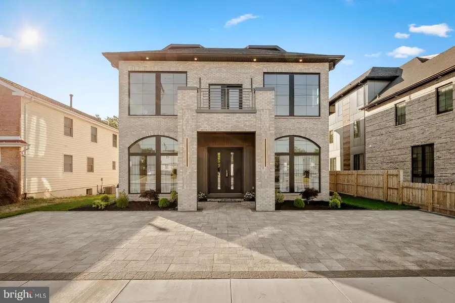 9741 Krewstown Rd, Philadelphia, PA 19115 - #2