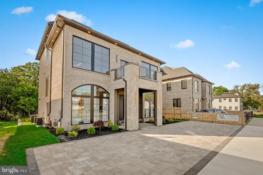 9741 Krewstown Rd, Philadelphia, PA 19115 - #3