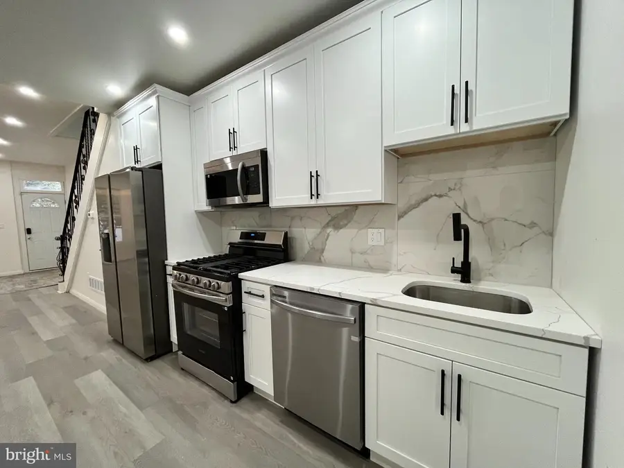 743 N 39th St, Philadelphia, PA 19104 - #3