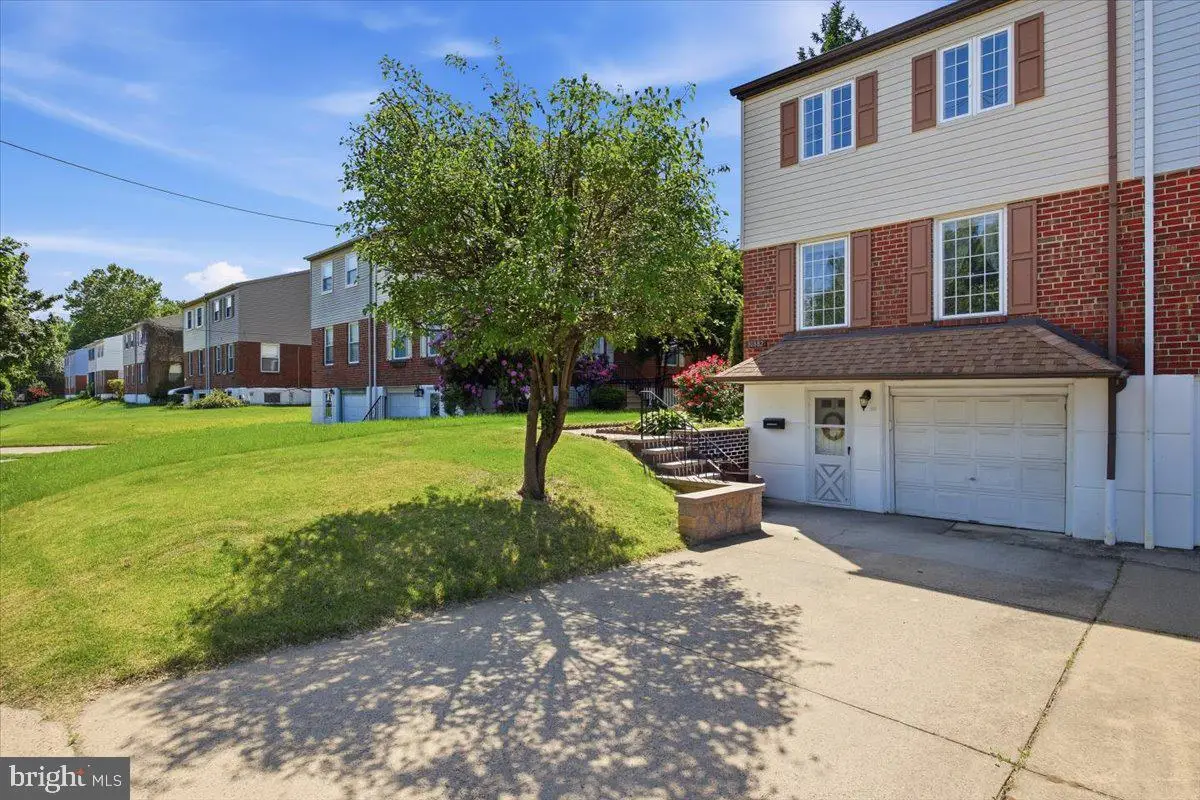 10882 Knights Rd, Philadelphia, PA 19154 - #1