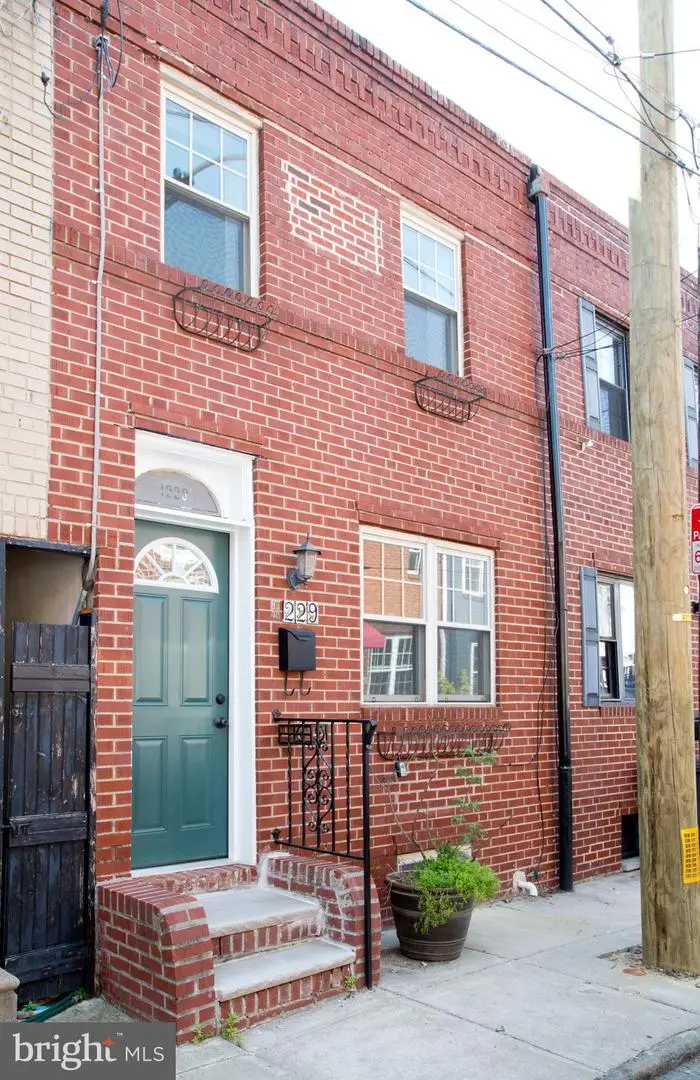 1229 S Warnock St, Philadelphia, PA 19147 - #1