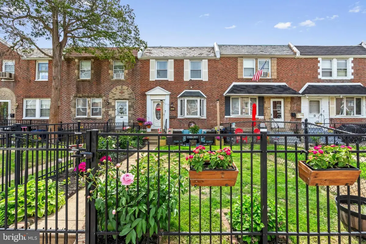 6237 Montague St, Philadelphia, PA 19135 - #1