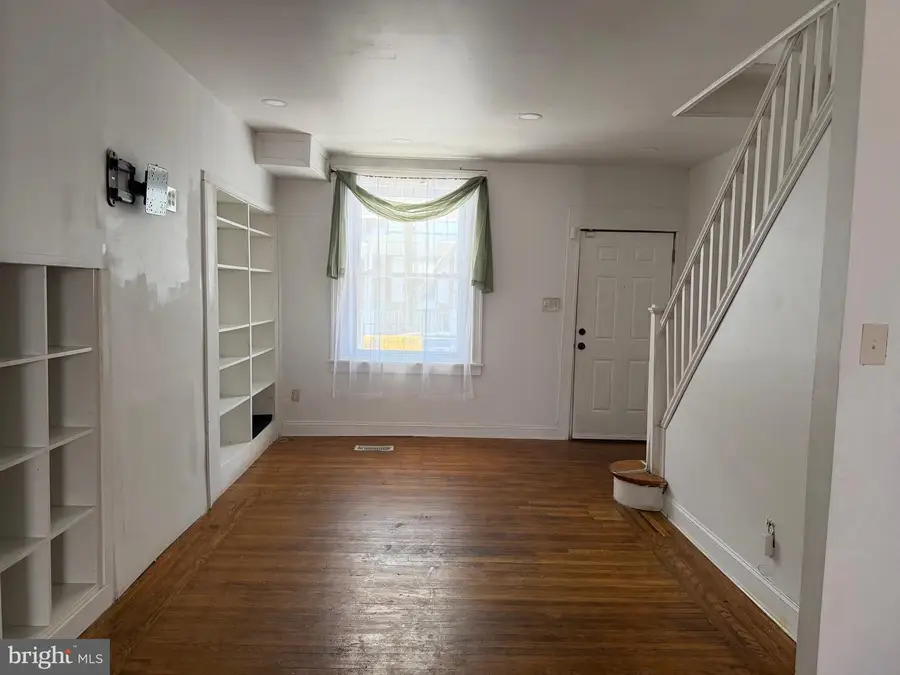 1925 N Myrtlewood St, Philadelphia, PA 19121 - #3