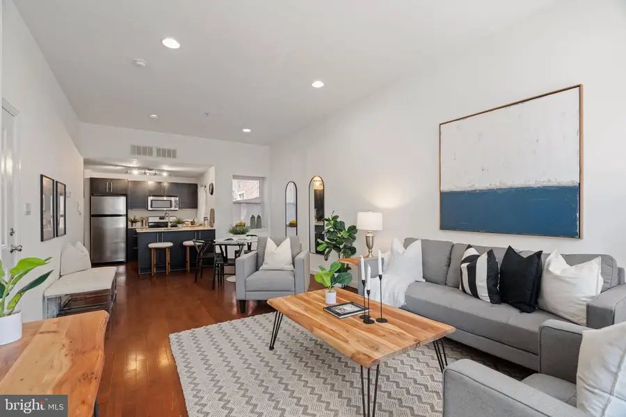 802 N 16th St, Philadelphia, PA 19130 - #3