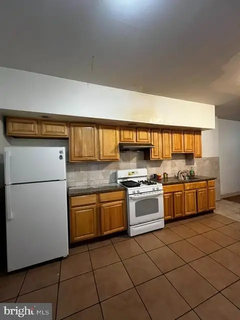 1905 S 7th St, PHILADELPHIA, PA 19148
