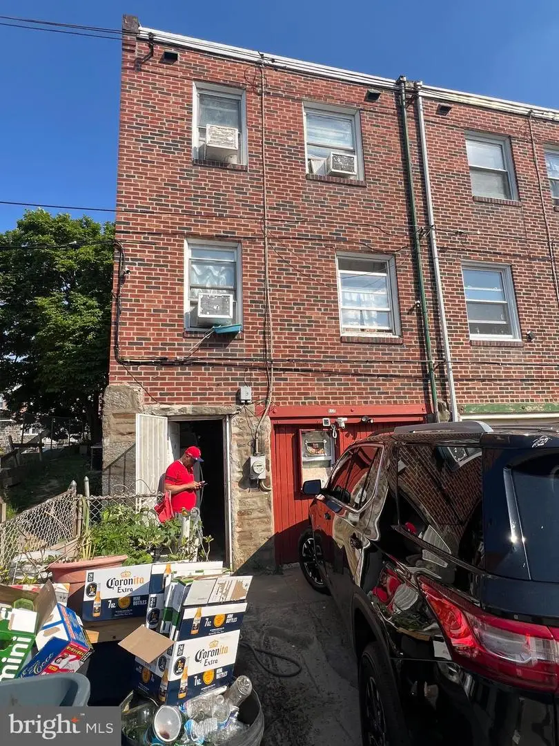 6726 Akron St, Philadelphia, PA 19149 - #3
