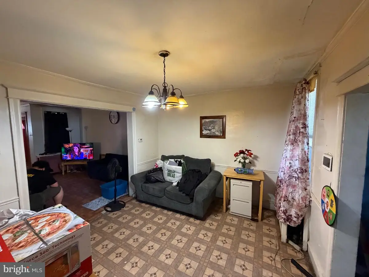 5016 D St, Philadelphia, PA 19120 - #1