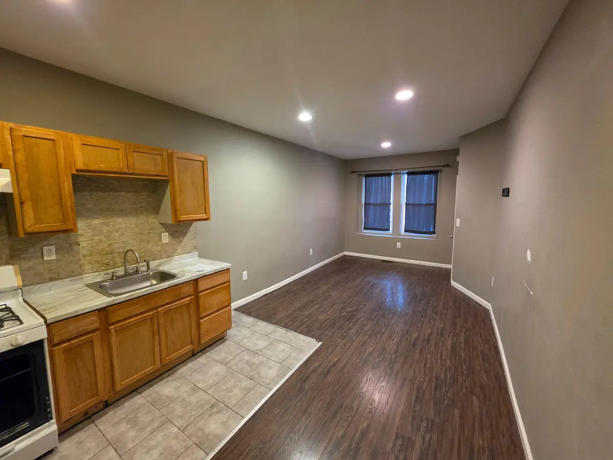 3520 11th St, Philadelphia, PA 19140 - #1
