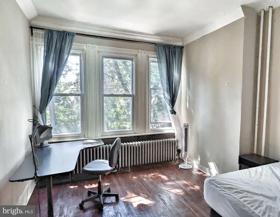 322 S 42nd St, Philadelphia, PA 19104 - #3