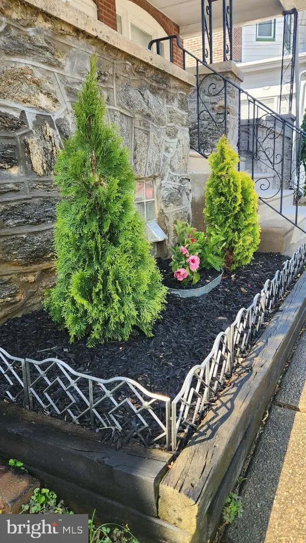 7222-00 Lawndale St, Philadelphia, PA 19111 - #1