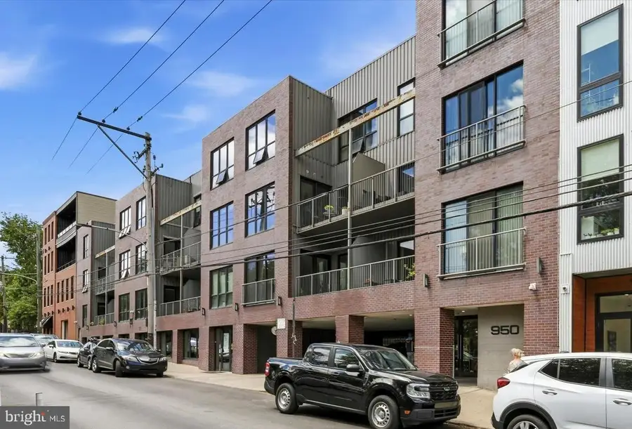 934-50 N 3rd St #302, Philadelphia, PA 19123 - #2