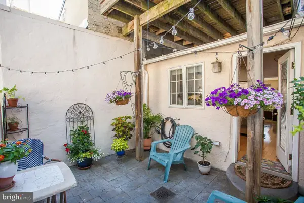 1304 S Howard St, PHILADELPHIA, PA 19147