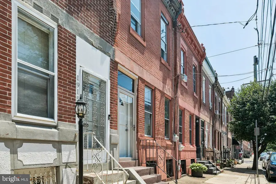 1913 N Howard St, Philadelphia, PA 19122 - #2