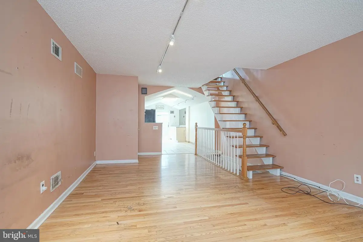 2645 S Alder St, Philadelphia, PA 19148 - #1