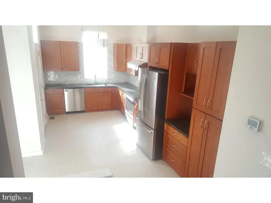 1014 Mount Vernon St, Philadelphia, PA 19123 - #2