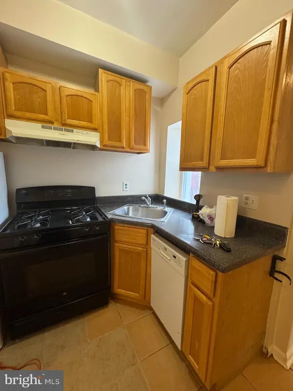1118 Green St, PHILADELPHIA, PA 19123