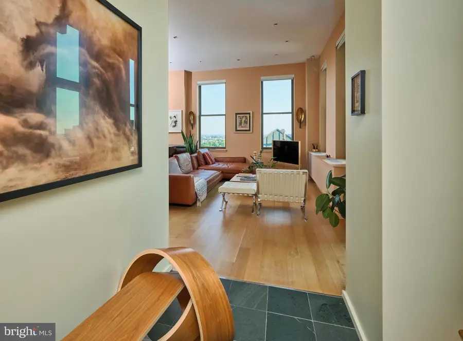 210 W Washington Sq #8se, Philadelphia, PA 19106 - #3