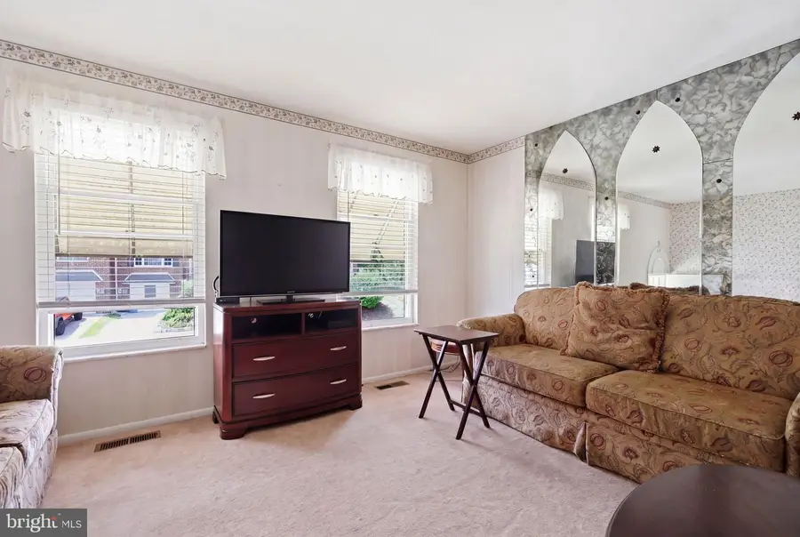 4201 Chalfont Pl, Philadelphia, PA 19154 - #3
