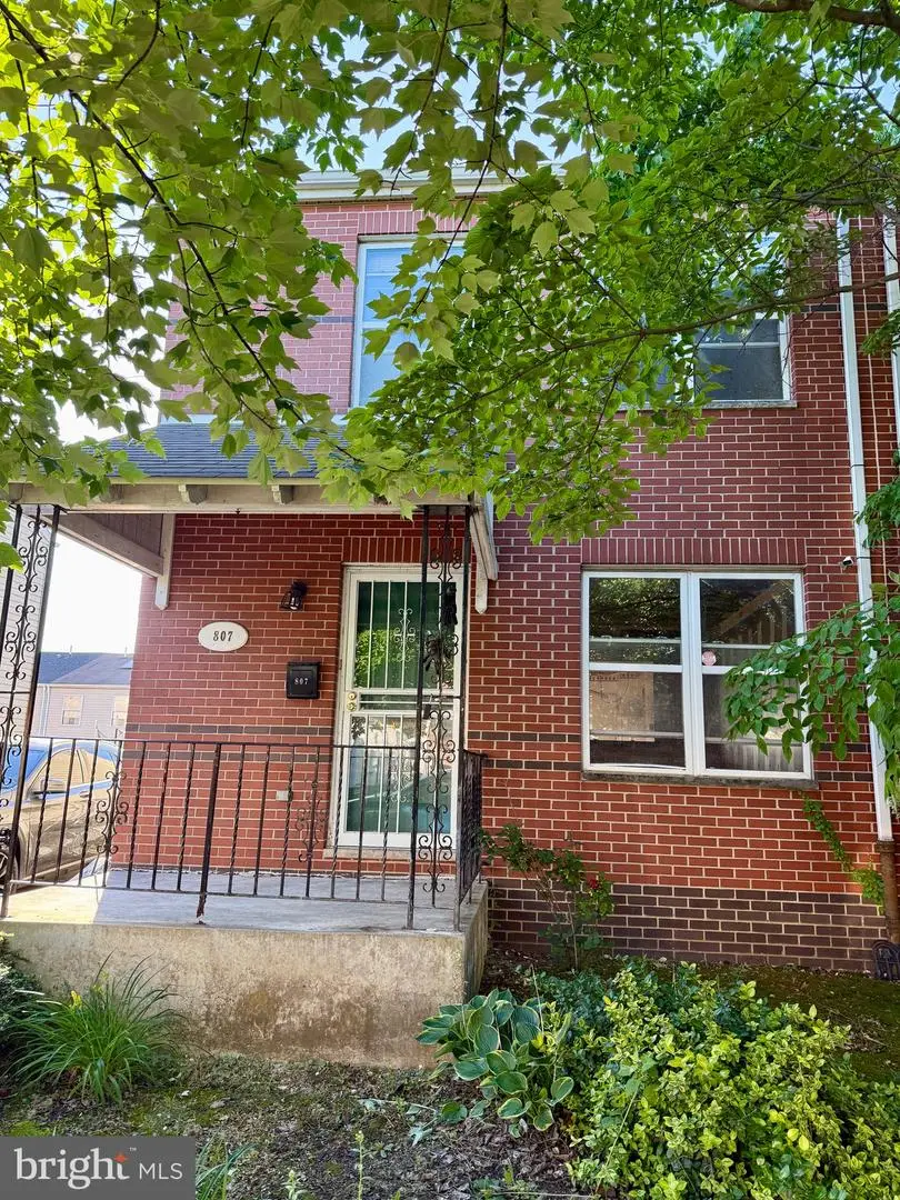 807 N 13th St, Philadelphia, PA 19123 - #1