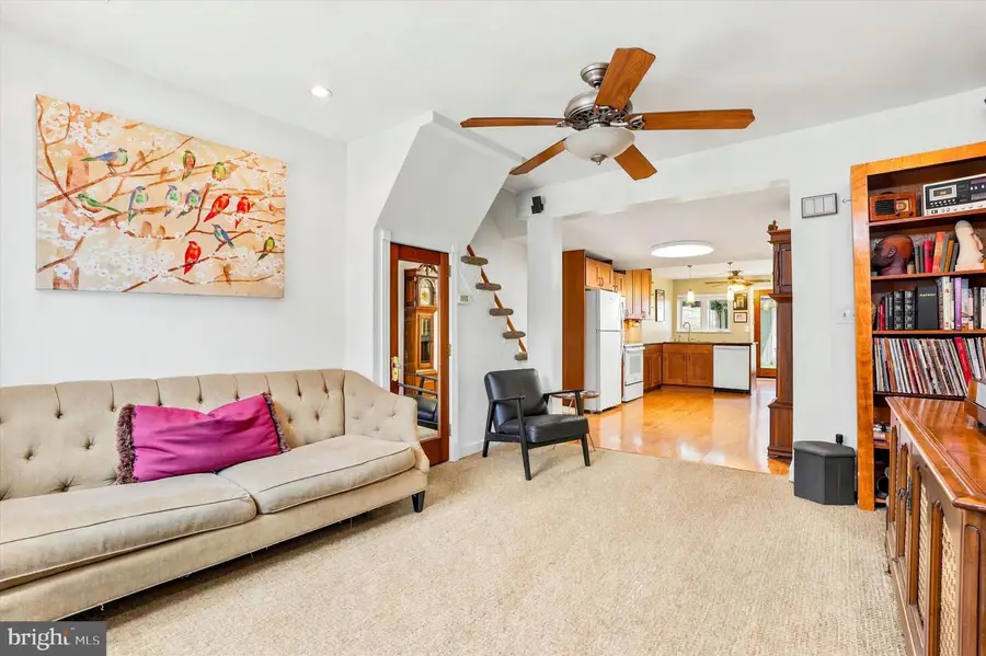 1005 N Lawrence St, Philadelphia, PA 19123 - #2